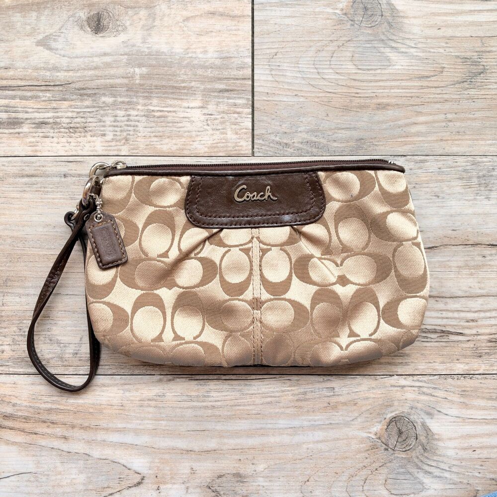 Coach Signature Khaki Brown Ashley Wristlet Y2K Pleated Logo Purse with Hang Tag